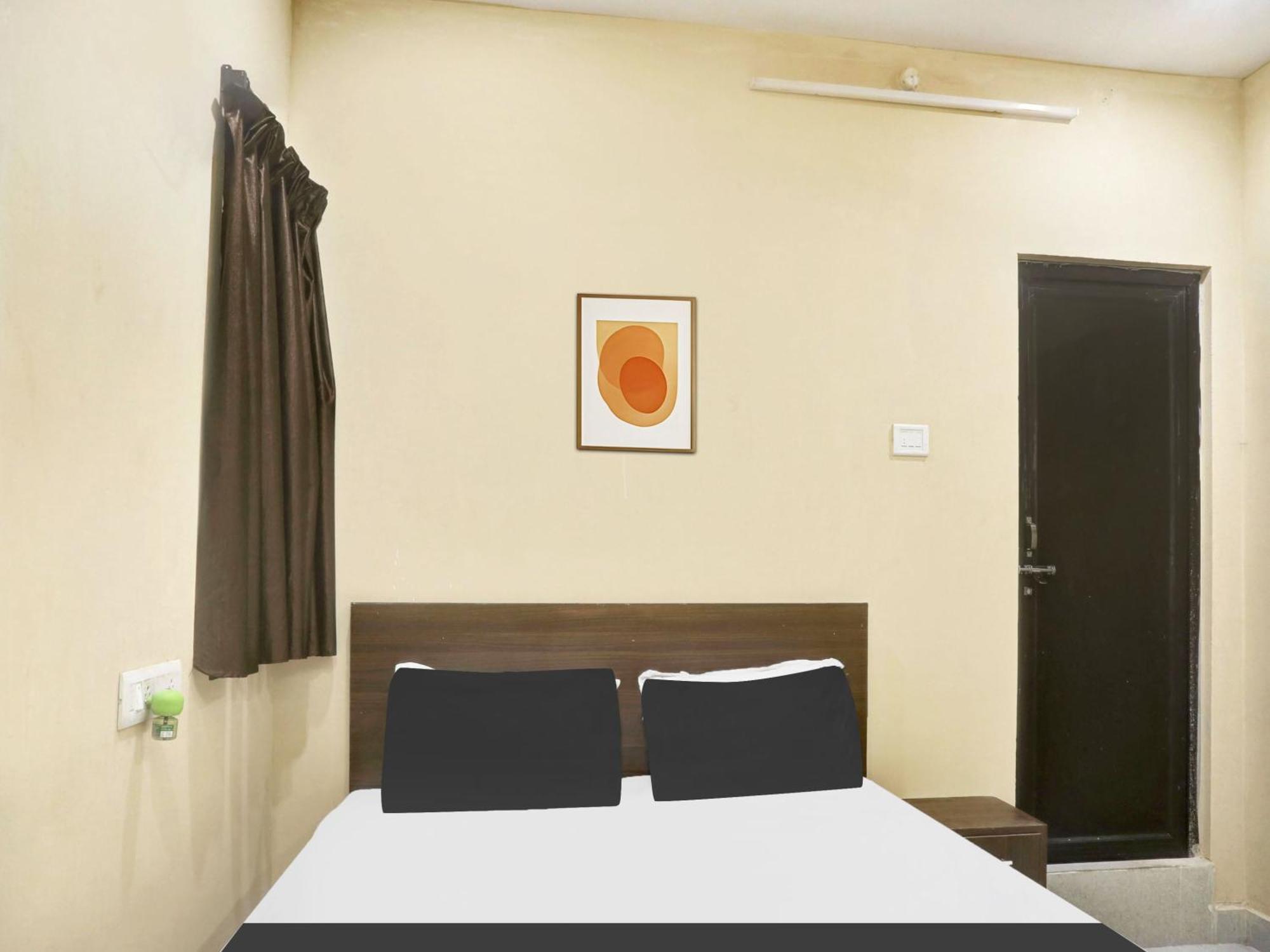 Spot On Grand Mantralayam Visakhapatnam Exterior foto