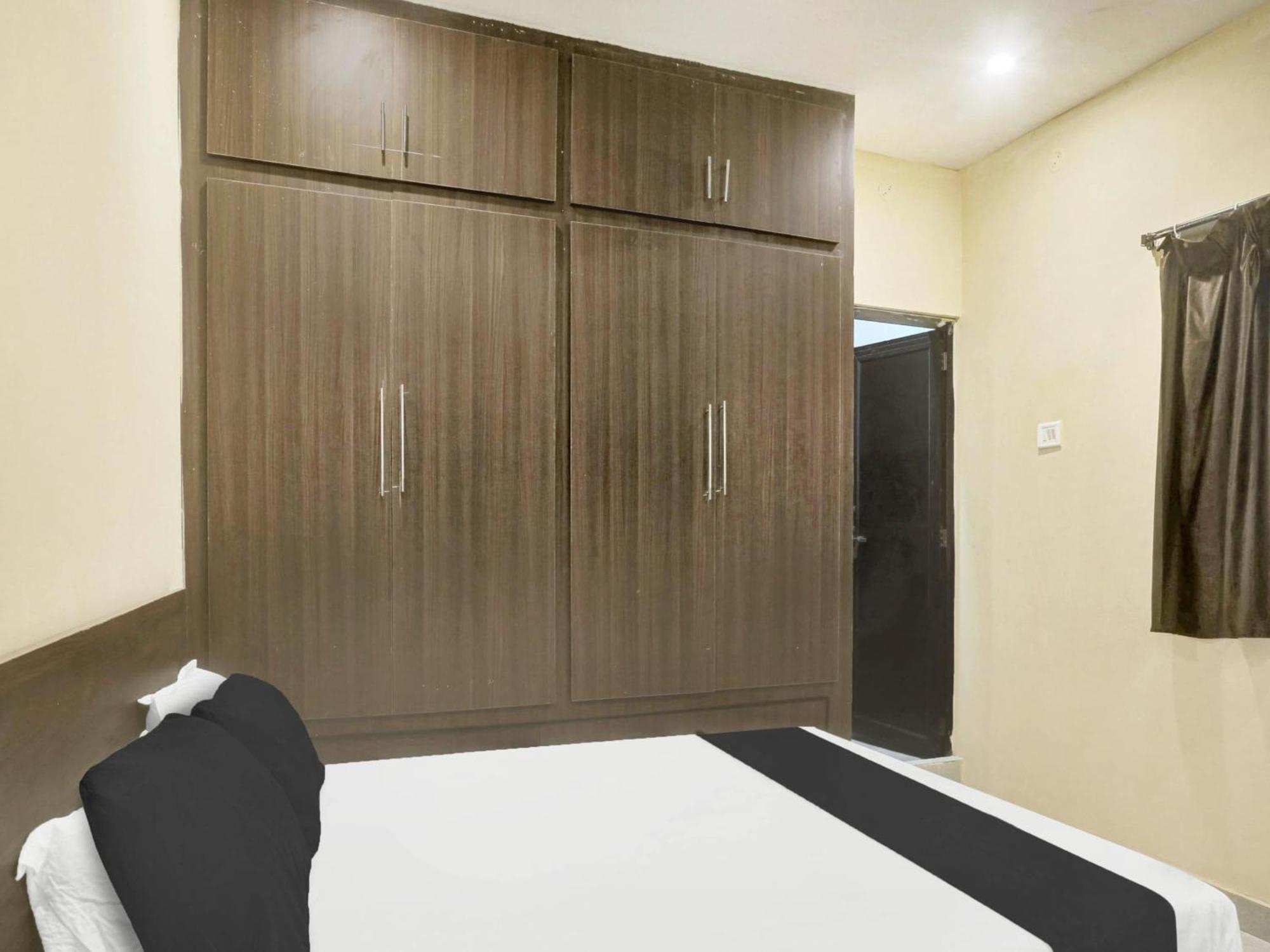 Spot On Grand Mantralayam Visakhapatnam Exterior foto